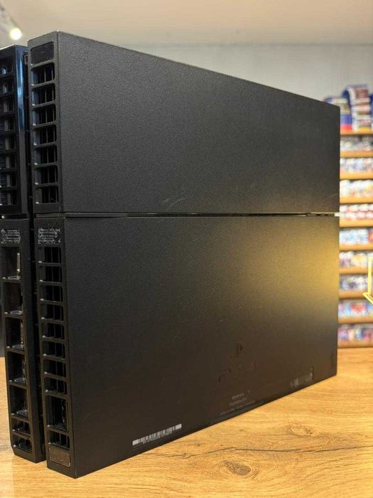 Продаю PlayStation 4 FAT 500 GB