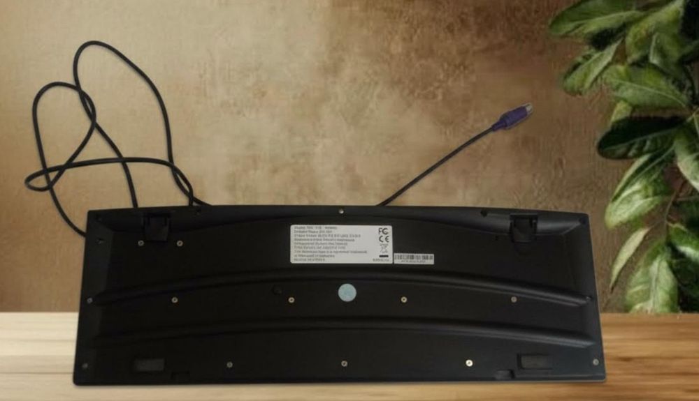 Продам клавиатуру