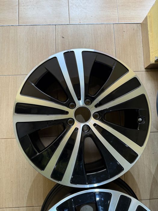 Original Mercedes EQS 19 cola