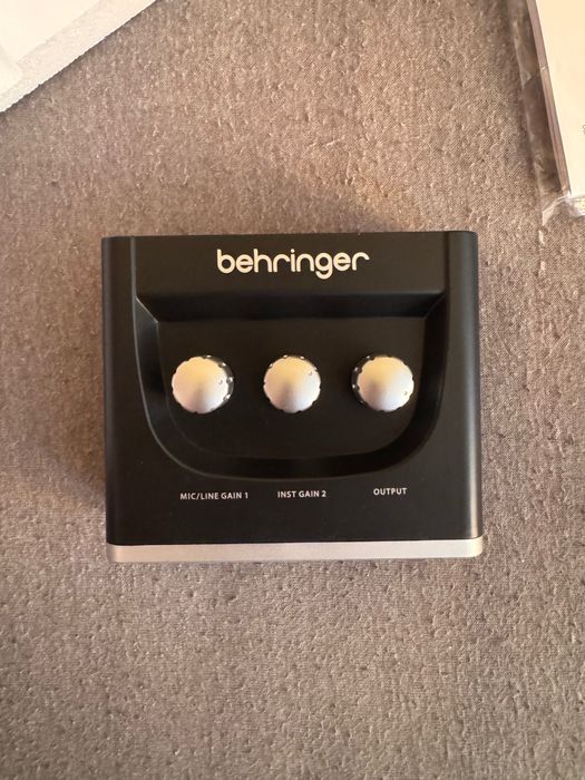 Бас китара Fender Squier, Darkglass effects, behringer um2