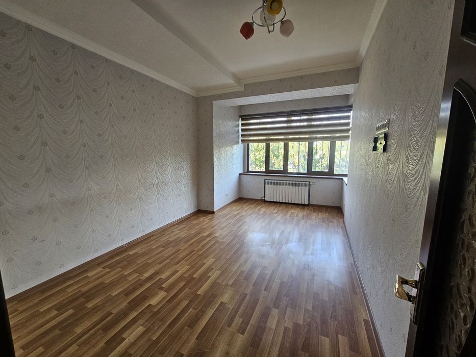 Andijon shaxarda Navoiy prospektda dom 94/17