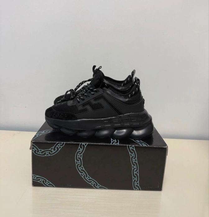 Versace chain reaction