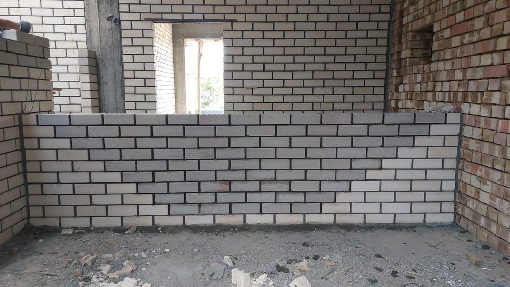 Кладка Кирпичь на Балкона