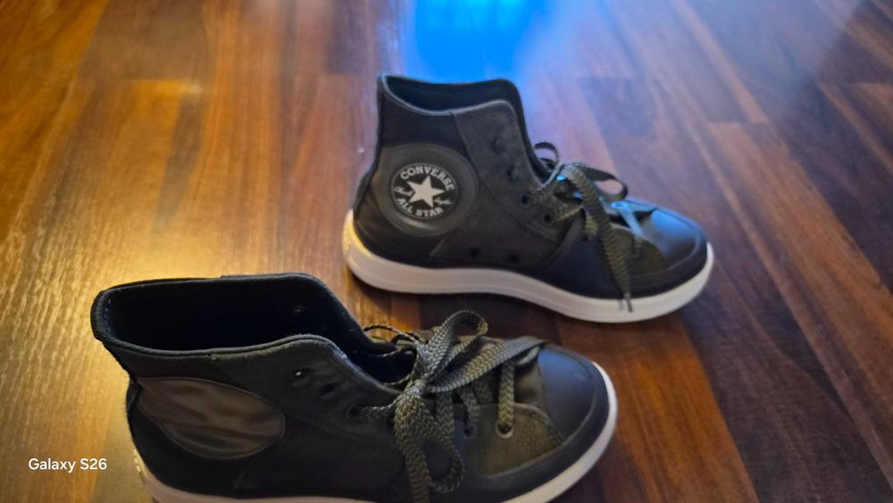 Tenesi Converse baieti