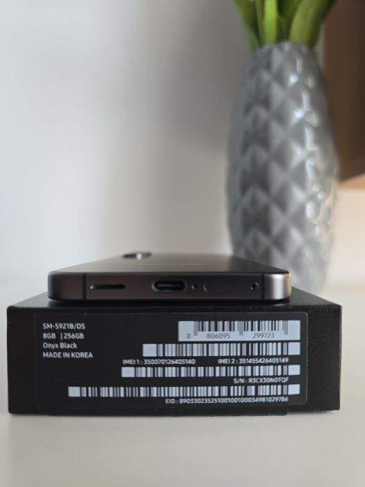 Samsung S24 256Gb Negru 8Gb Ram 5G Fullbox Husa inclusa