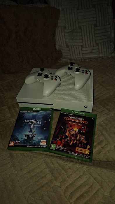 продам xbox one s 1tb с играми