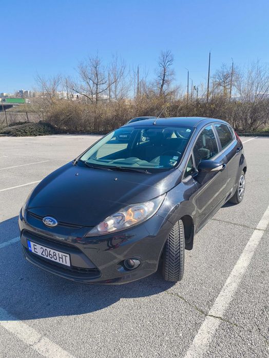 Рентакар коли и бусове под наем