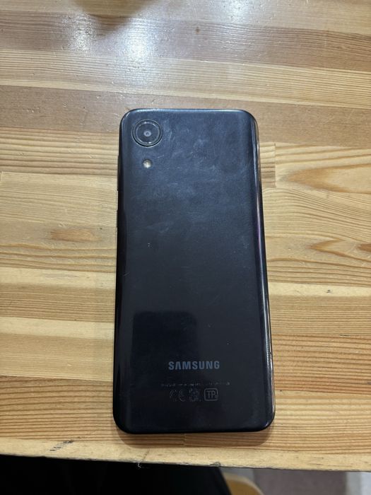 Телефон самсунг в хорошем состоянии