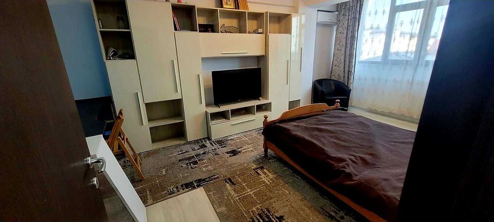 Propietar, vând apartament decomandat 1 cameră 34,97mp , zona Pepinierii nr 73, etaj 1/4, utilat și mobilat