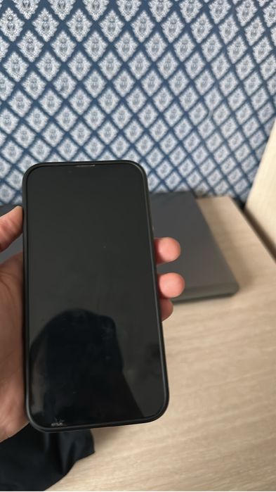 Айфон 13 в идеалном состаяние