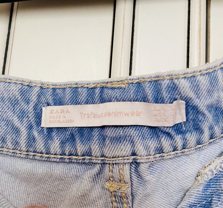 Blugi scurti Zara nepurtati