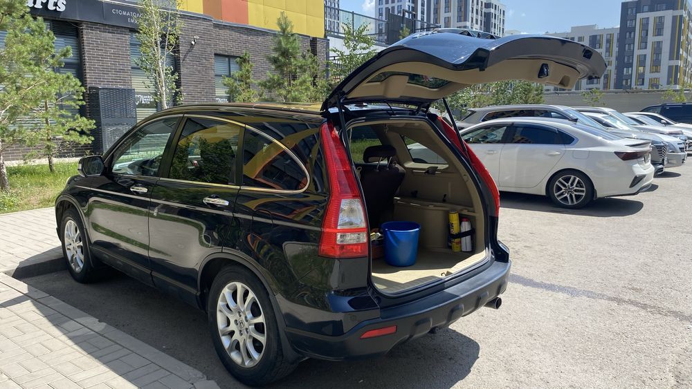 Продам автомобиль Honda CR-V