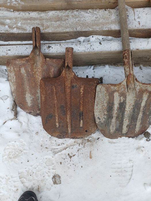 Продам лопаты советские совковые.