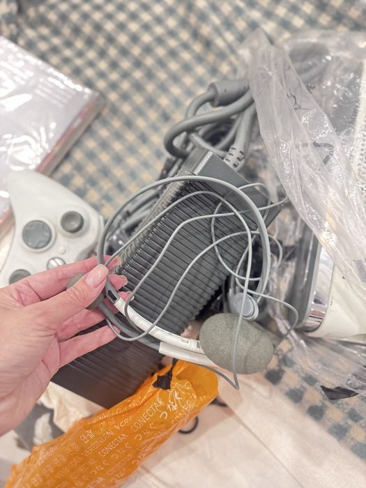 Продам Xbox 360 Arcade