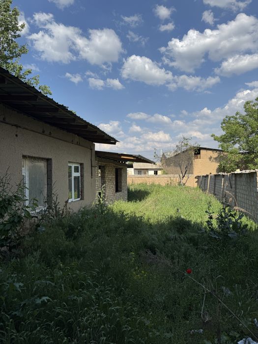 Хасанбой Тикланиш махаллада 4 сотих ер сотилади