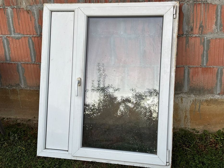 Geam termopan cu plasă de insecte