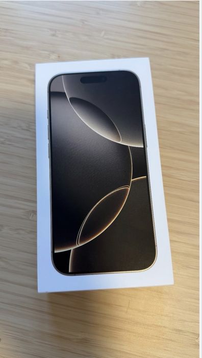 Vand iphone 16 pro impecabil
