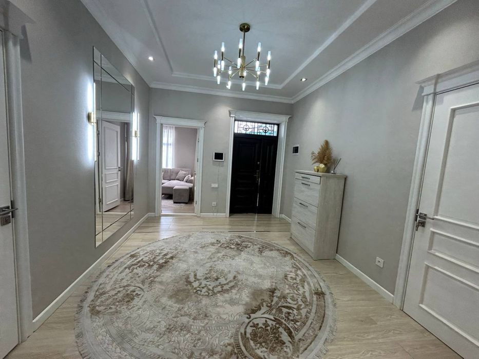 Дом Карасу-6, магазин Динамо 176 кв.м