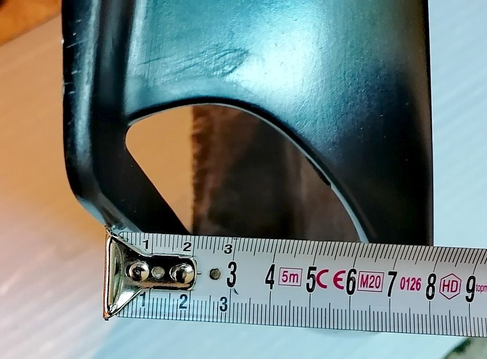 Въздуховод / Въздухозаборник за преден капак