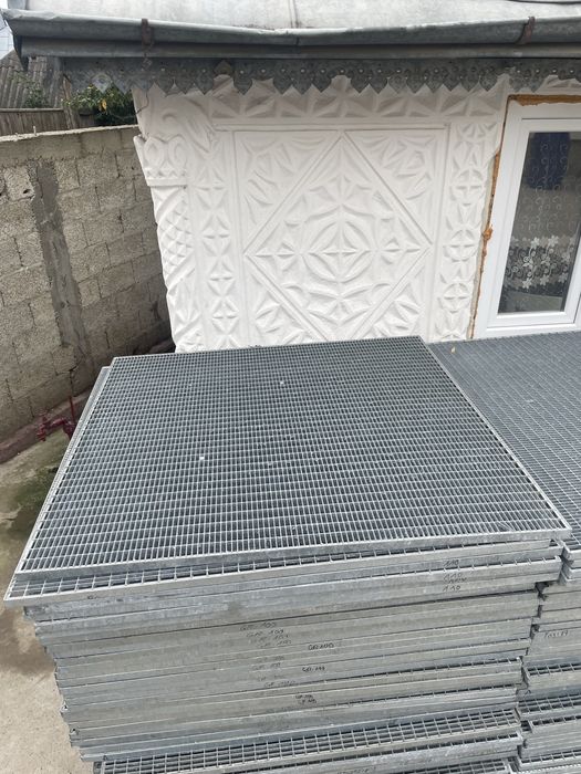 Gratare zincate galvanizate