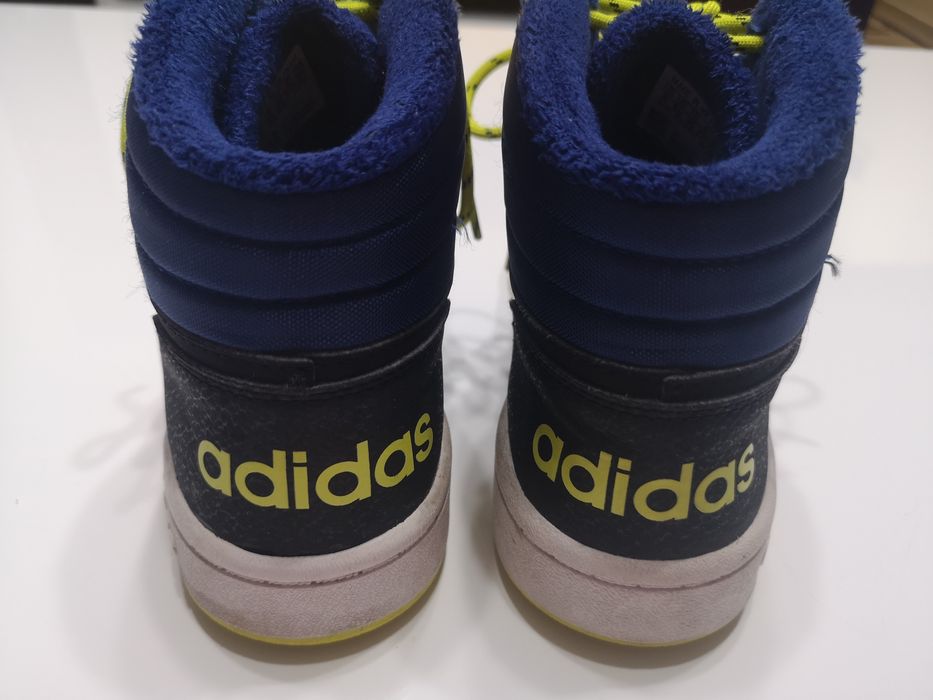 Детски маратонки ADIDAS HOOPS MID 2.0
