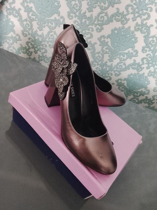 Продается туфли.