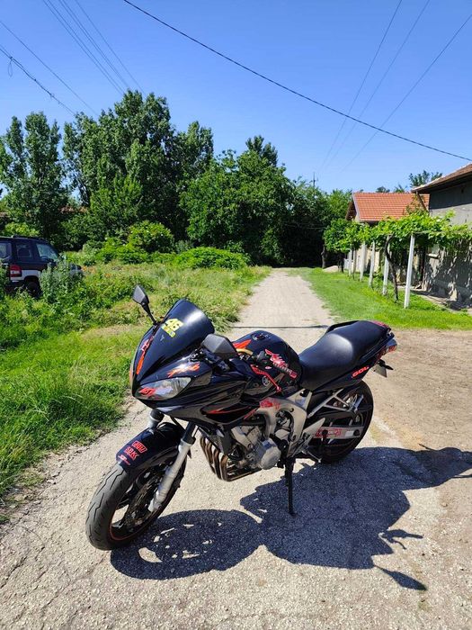 Продавам Ямаха FZ 6