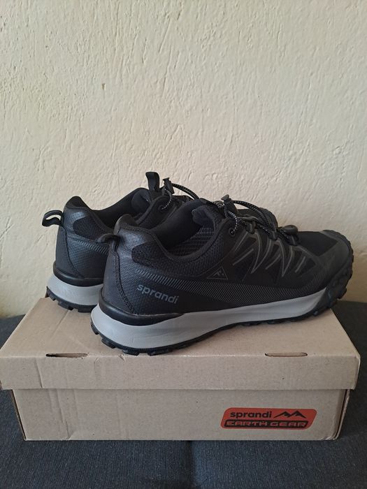 Обувку Sprandi 46