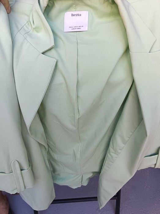 Sacou damă Bershka mărimea M verde mentă pastel