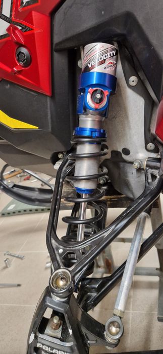 Snowmobil Polaris Khaos RMK 850