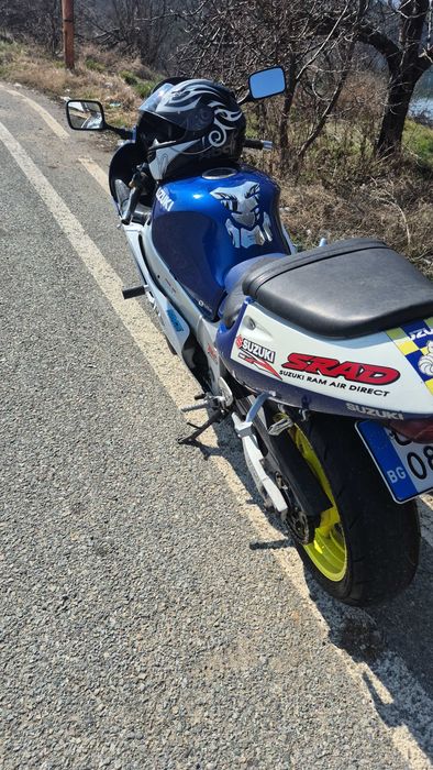 Suzuki  GSXR srad 600..