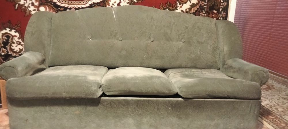 Срочно продам уголок