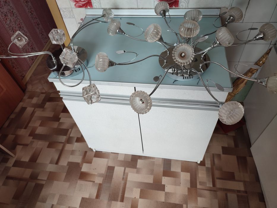 Продам светильники потолочные