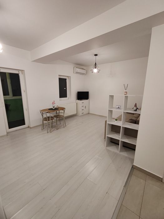 Garsoniera de închiriat