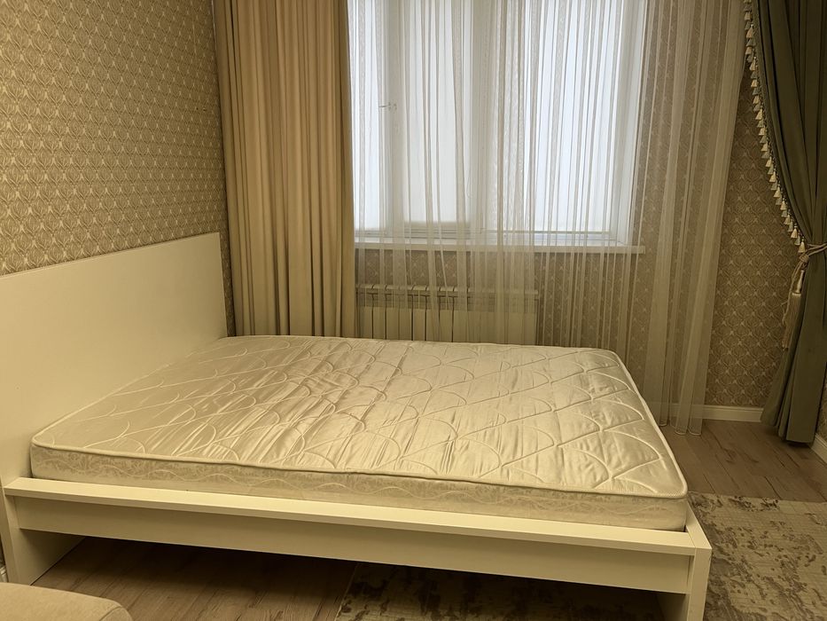 Кровать двухспальная