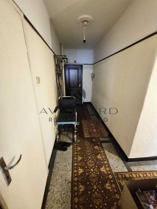 Продава се Тристаен апартамент в Пловдив, Кючук Париж - 100 кв.м за 1306 €/кв.м - Снимка #10