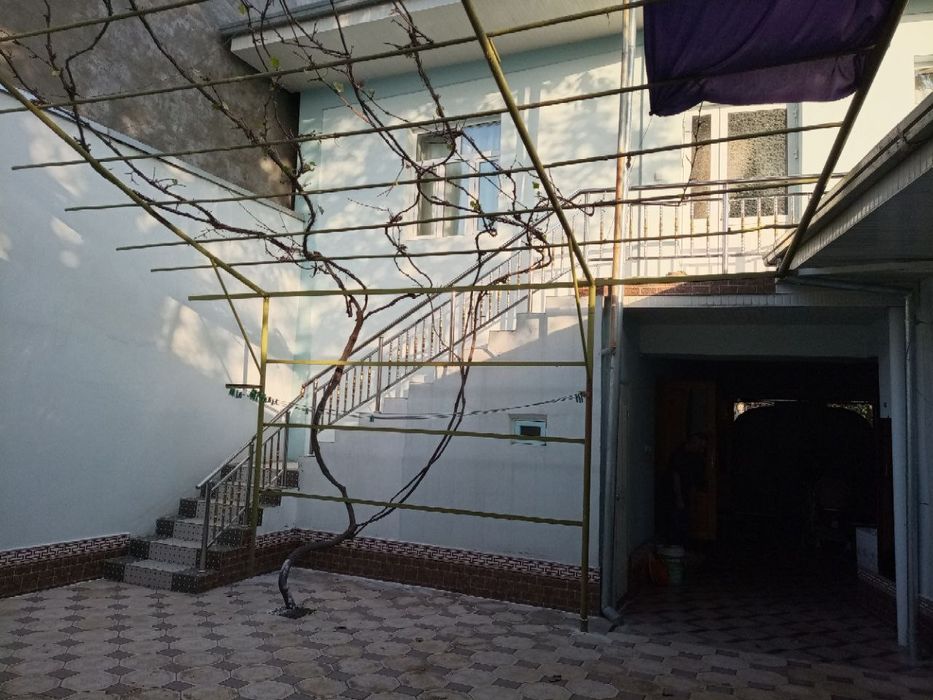 Срочно ховли сотилади