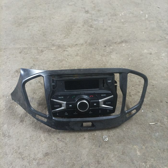 лада веста магнитола