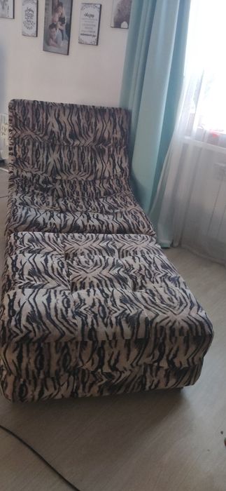 Продам диван с креслом и пуфиком