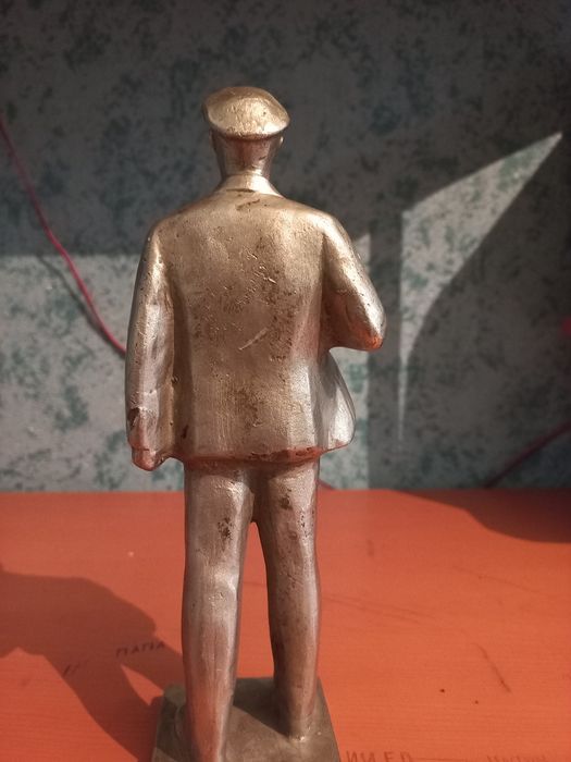 Продам статуэтку