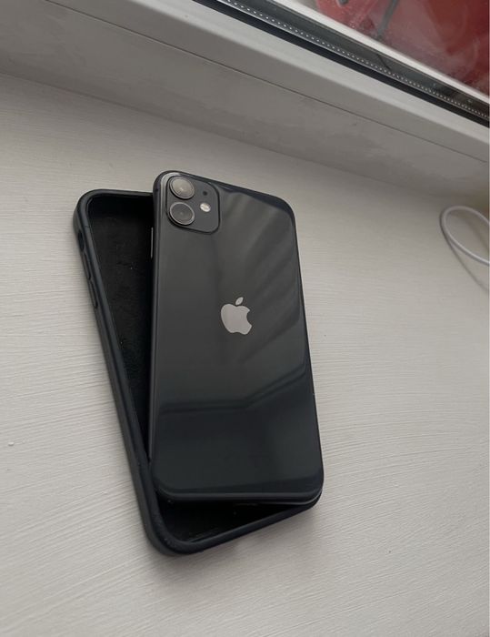 продам айфон 11/64 в отличном состояний