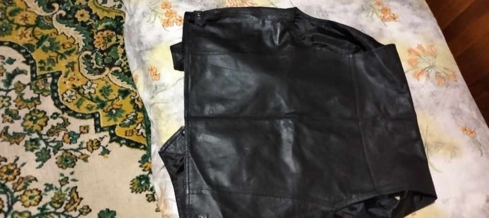 Продам!!! Желетка коженая