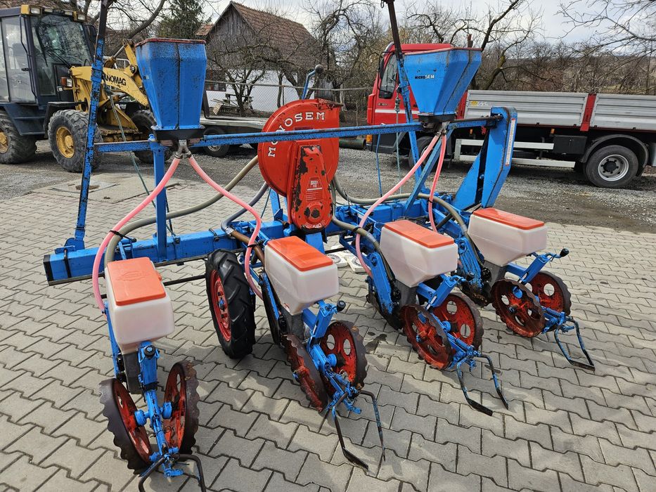 Mașină de semănat porumb monosem