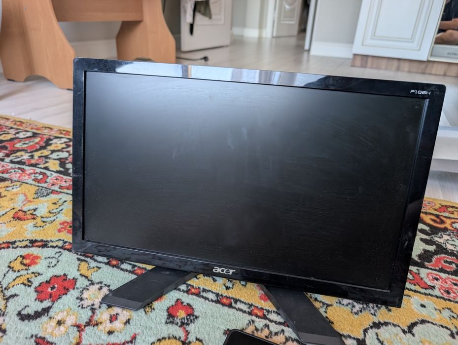 Монитор Acer офисный