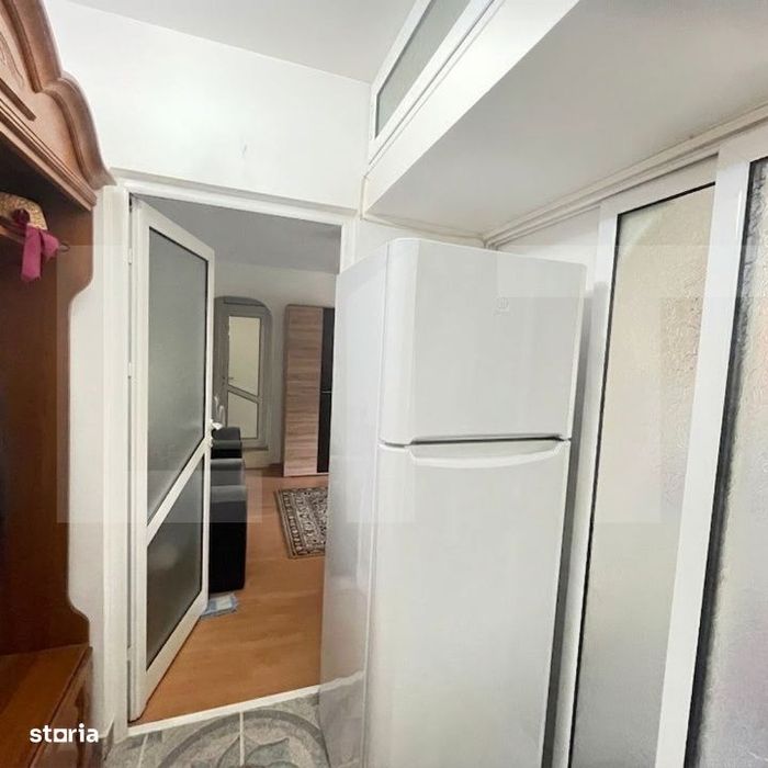 Apartament de vanzare, 2 camere, mobilat - zona Primaverii