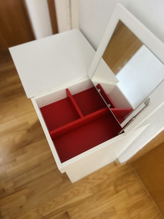 Măsuţă de toaletă Brimnes IKEA