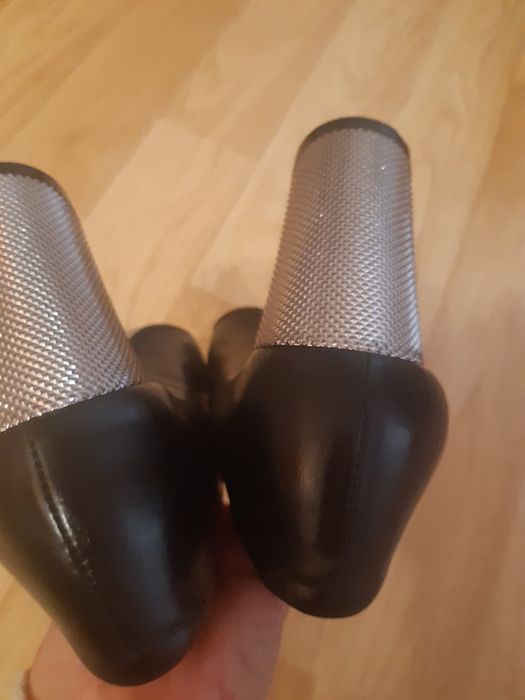 Дамски кожени обувки