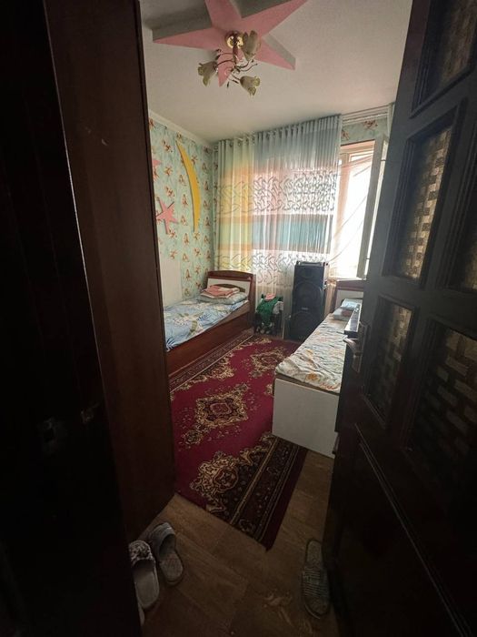 4 xonali uy + lodja. Sotiladi