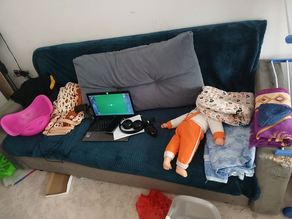 Диван . Срочно. Отдам