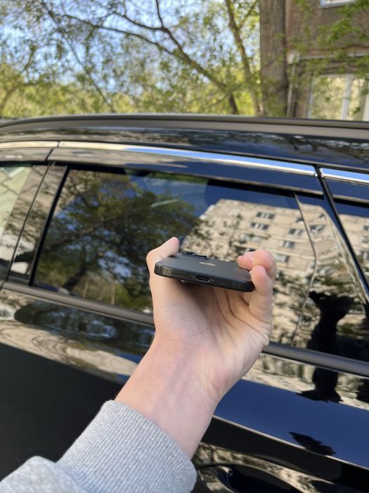 Айфон 15 в хорошем состоянии